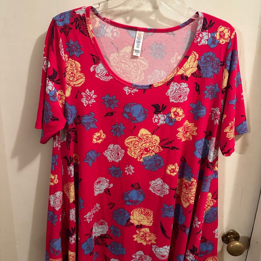 Lula Roe Prefect T size M